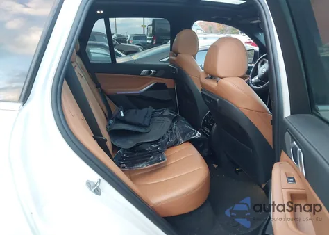 2021 BMW X5 xDrive40I z USA, uszkodzony, nr VIN 5UXCR6C09M9E79054